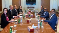 "غروندبرغ" يلتقي ناطق الحوثيين ومسؤولين عمانيين لمناقشة هدنة في رمضان