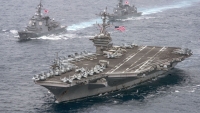 حاملة طائرات أمريكية تعود لمضيق هرمز مع تصعيد الحوثيين في البحر الأحمر