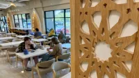 قهوة اليمن تعود إلى الواجهة العالمية عبر المقاهي في أمريكا رغم تداعيات الحرب (ترجمة خاصة)