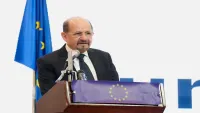 رئيس الوزراء اليمني: الإرهاب والفوضى لن ينجحا في تقويض حضور الدولة ومؤسساتها