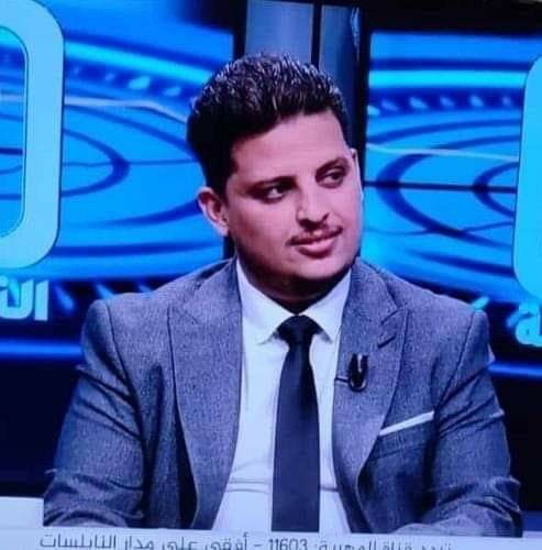 بين زيارتين.. هل بات العليمي ضيفاً ثقيلاً على حضرموت؟!